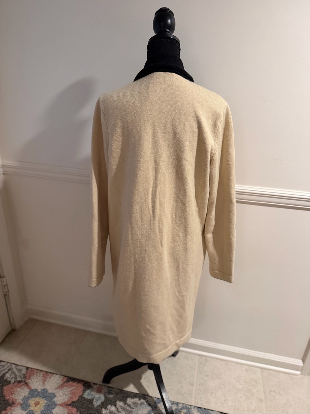 ANN TAYLOR - Picture 4 of 7